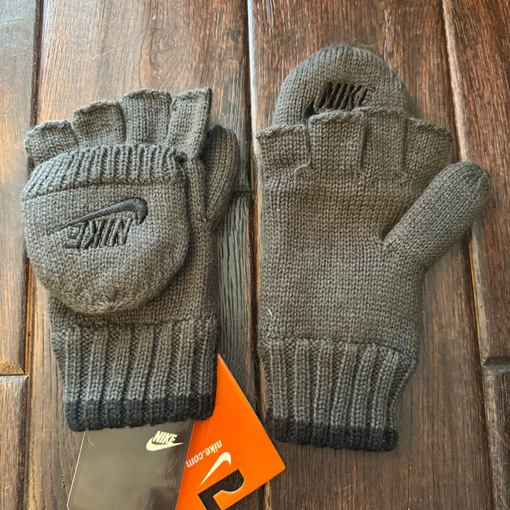 Nike - Convertible Sweater Knit Gloves Child | New